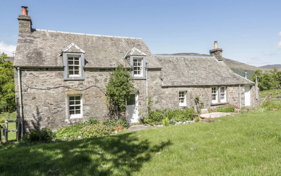 Lochearnhead Cottage | Cabin ∙ 3 bedrooms ∙ 5 guests