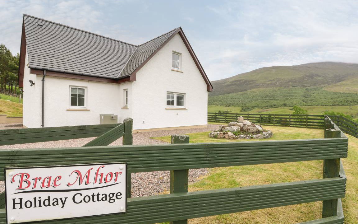 Fort William Cottage | Cabin ∙ 3 bedrooms ∙ 6 guests