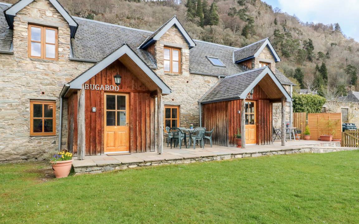 Weem Cottage | Cabin ∙ 3 bedrooms ∙ 7 guests
