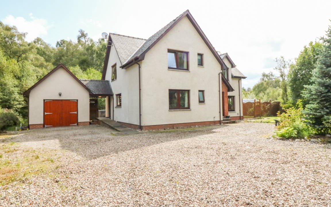 Roybridge Cottage | Cabin ∙ 3 bedrooms ∙ 6 guests