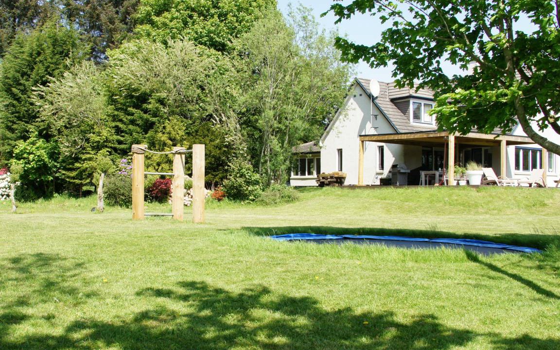 Maryculter Cottage | Cabin ∙ 5 bedrooms ∙ 9 guests