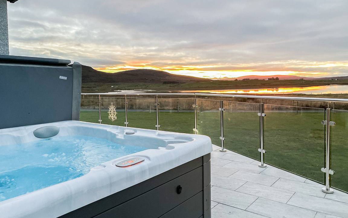 Isle of North Uist Cottage | Cabin ∙ 2 bedrooms ∙ 4 guests