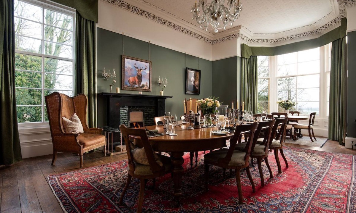 Duns House | Cairnbank House - a holiday home that sleeps 10 guests in 5 bedrooms