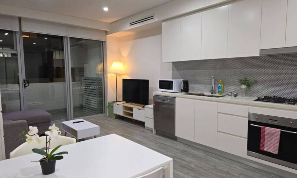 Camperdown Apartment | Camperdown one 02 Close to bus stop and SYD CBD