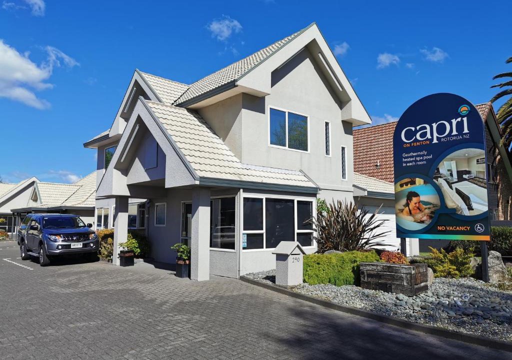 Fenton Street Hotel | Capri on Fenton