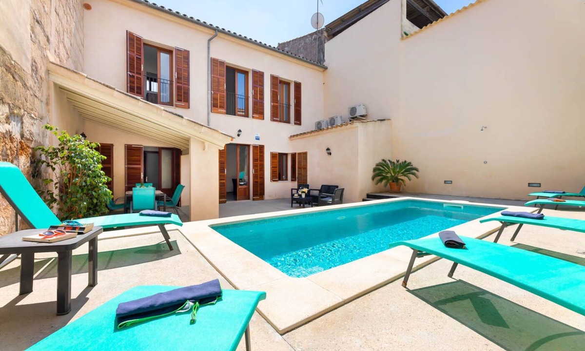 Sineu House | Caragol, 6 pax, private pool, wifi and AACC!, Casa de pueblo en Sineu con piscina privada