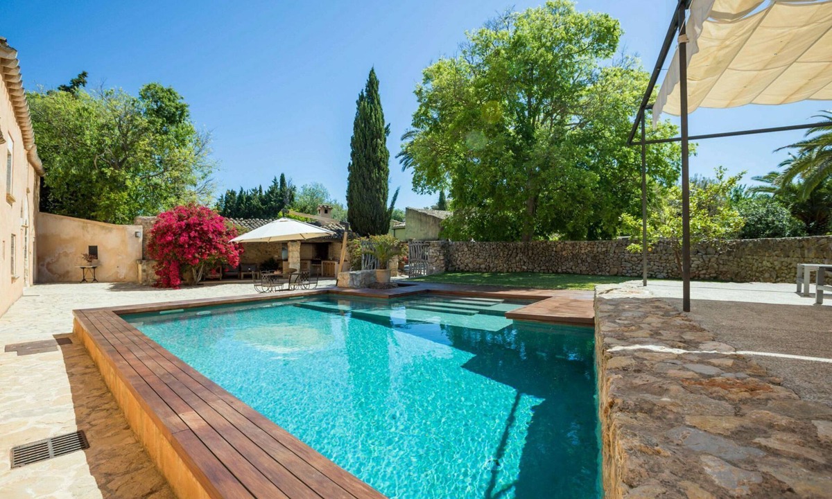 Buger Villa | Casa Buger - Three Bedroom Villa, Sleeps 6
