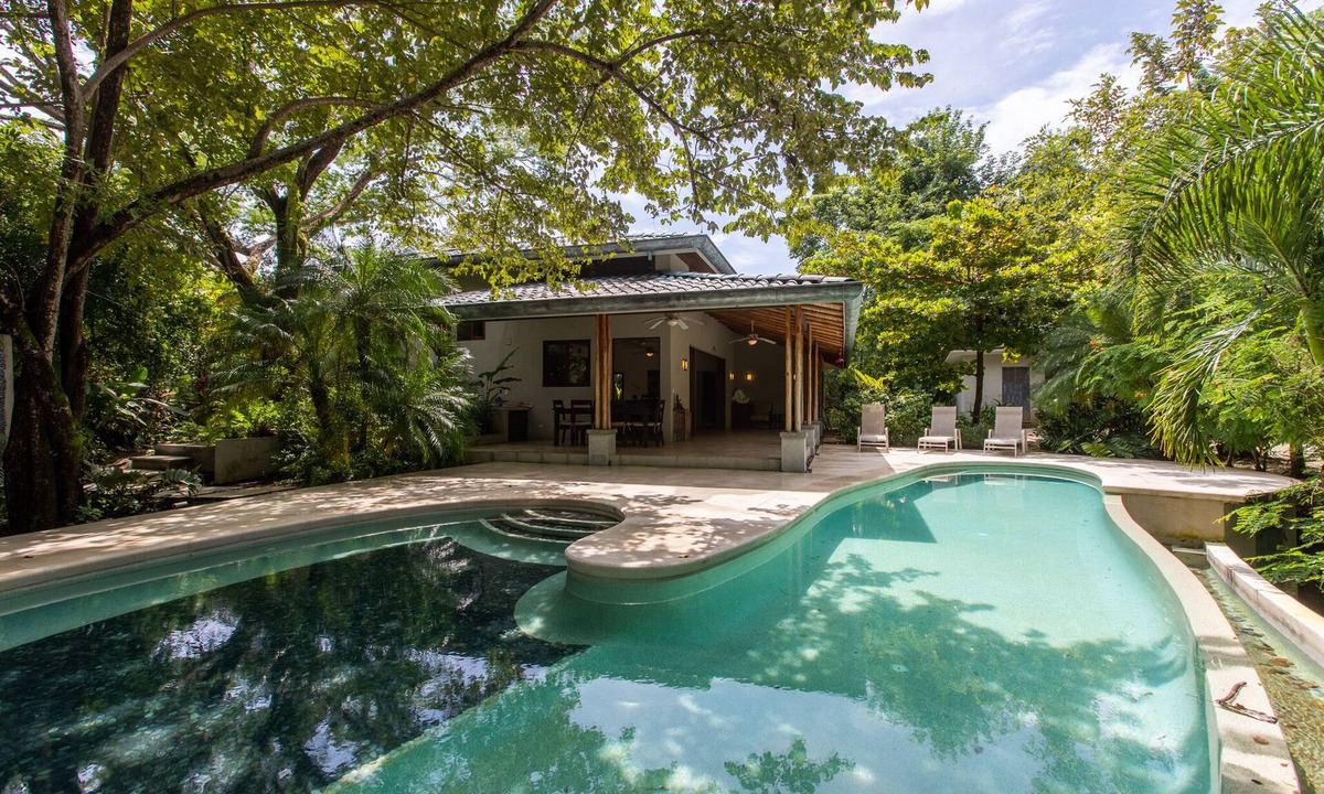 Garza House | Casa Escondida | Serene Retreat with Pool