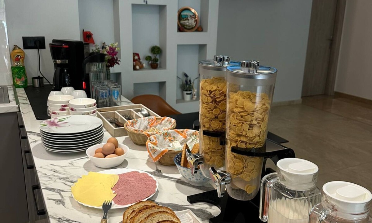 Qender Hostel | Central Boutique Hostel