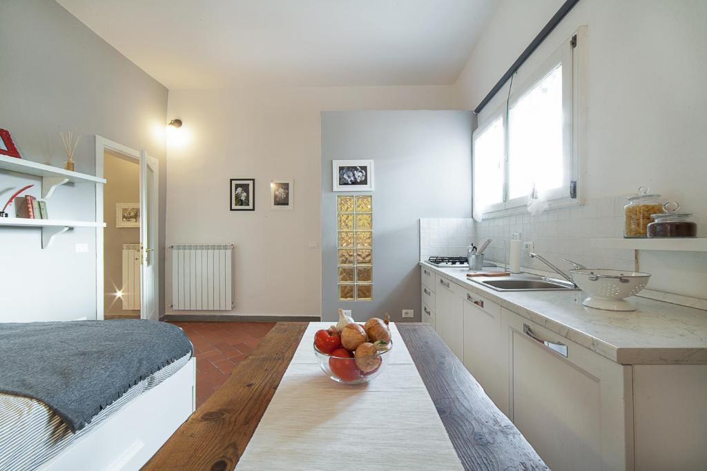 San Frediano Apartment | Central Pitti Studio Flat