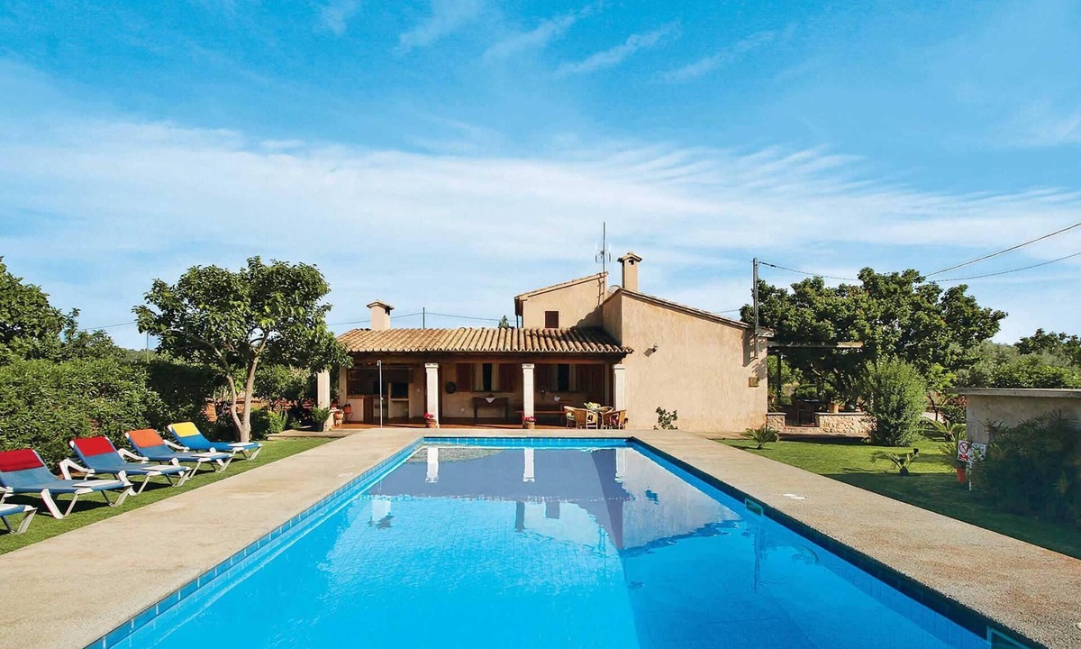 Pollensa Villa | Charming 3 bed villa w/pool, A/C & mountain views