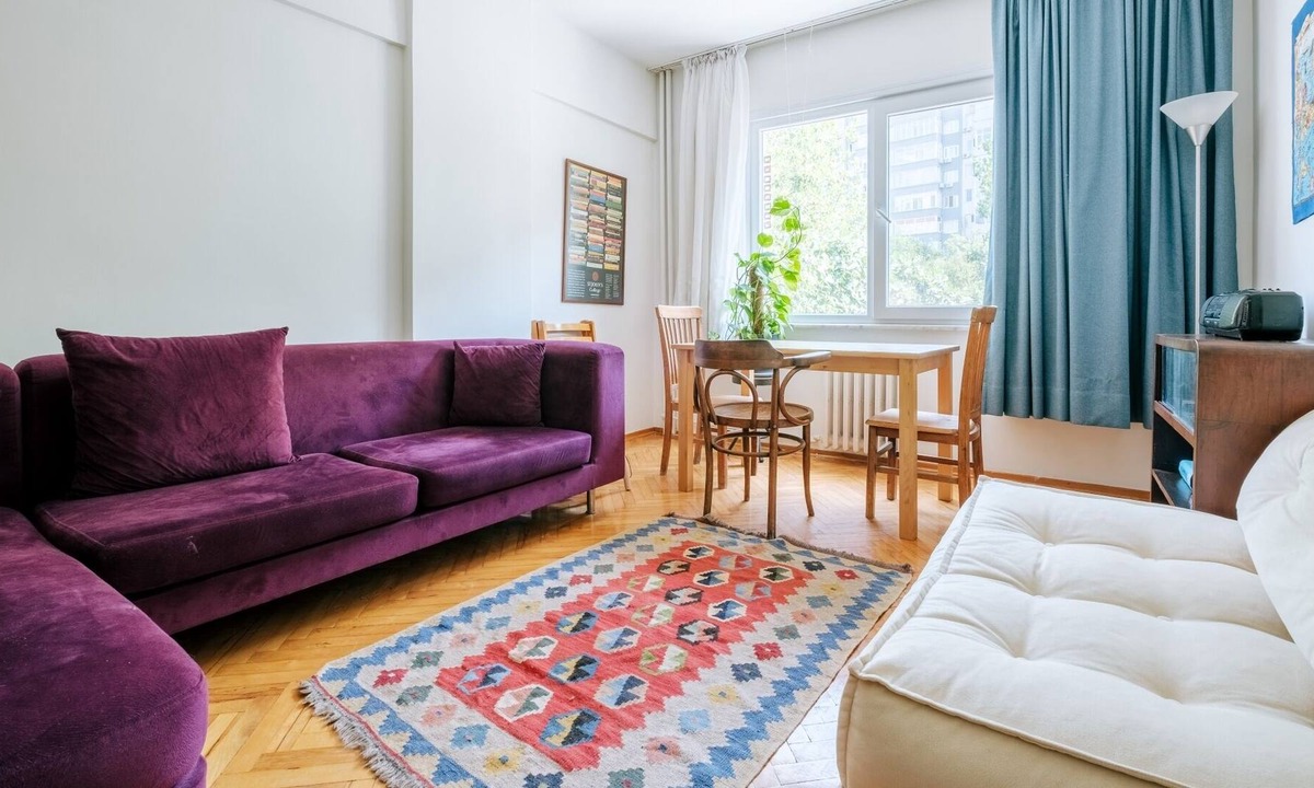 Osmanbey Apartment | Charming Flat w Balcony 3 min to Citys Nisantasi
