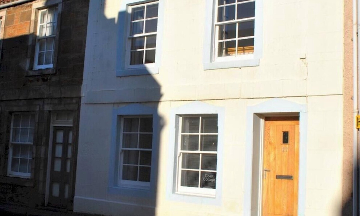 St Monans Cottage | Coast Cottage- traditional fisherman's cottage