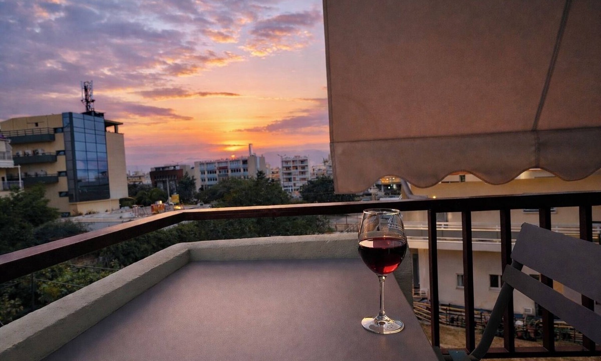 Glyfada Apartment | Comfortable Apt - Metro Nearby - Glyfada by ΜΡS
