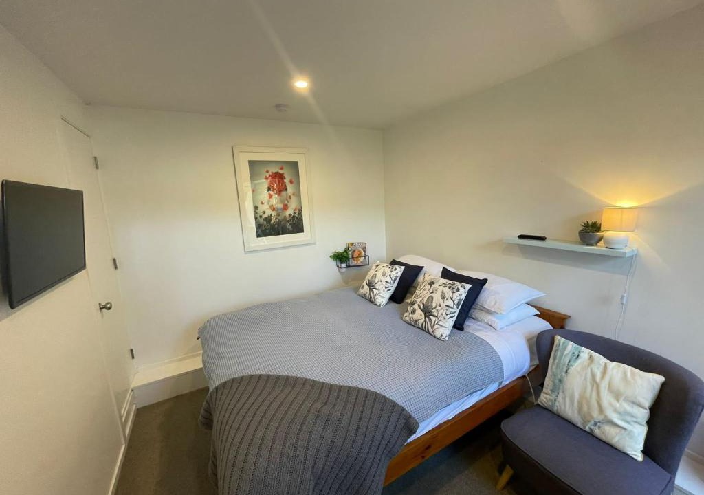 Newtown House | Comfy Private Studio