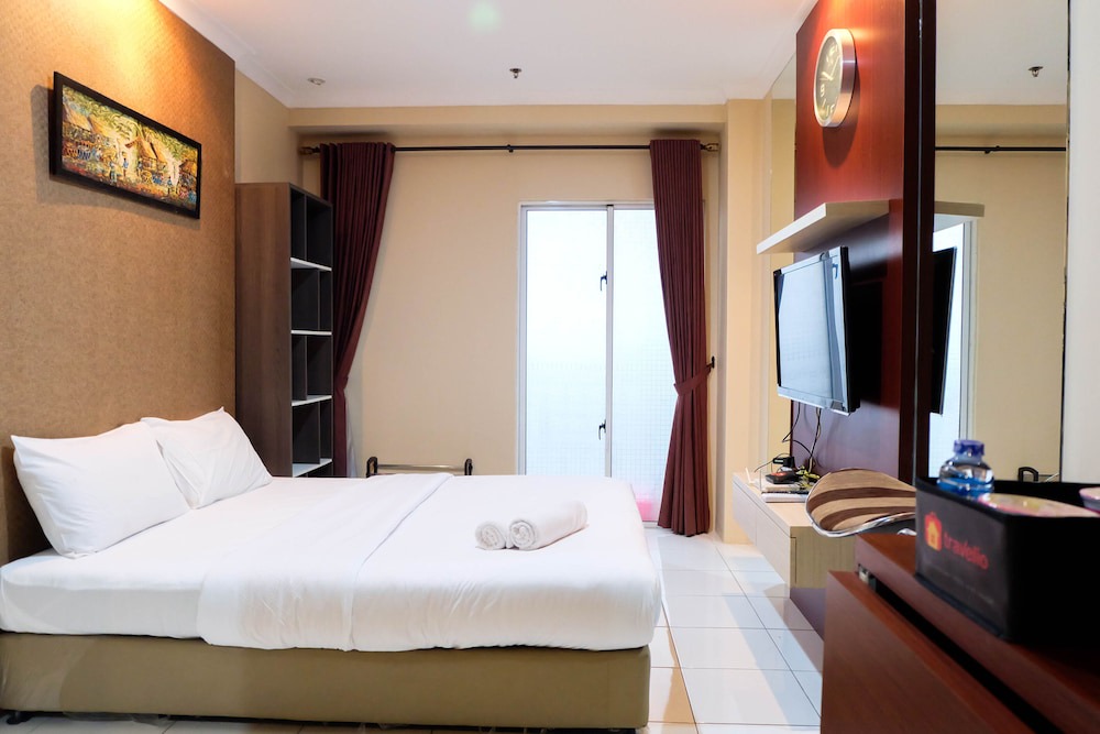 Signature | Jakarta