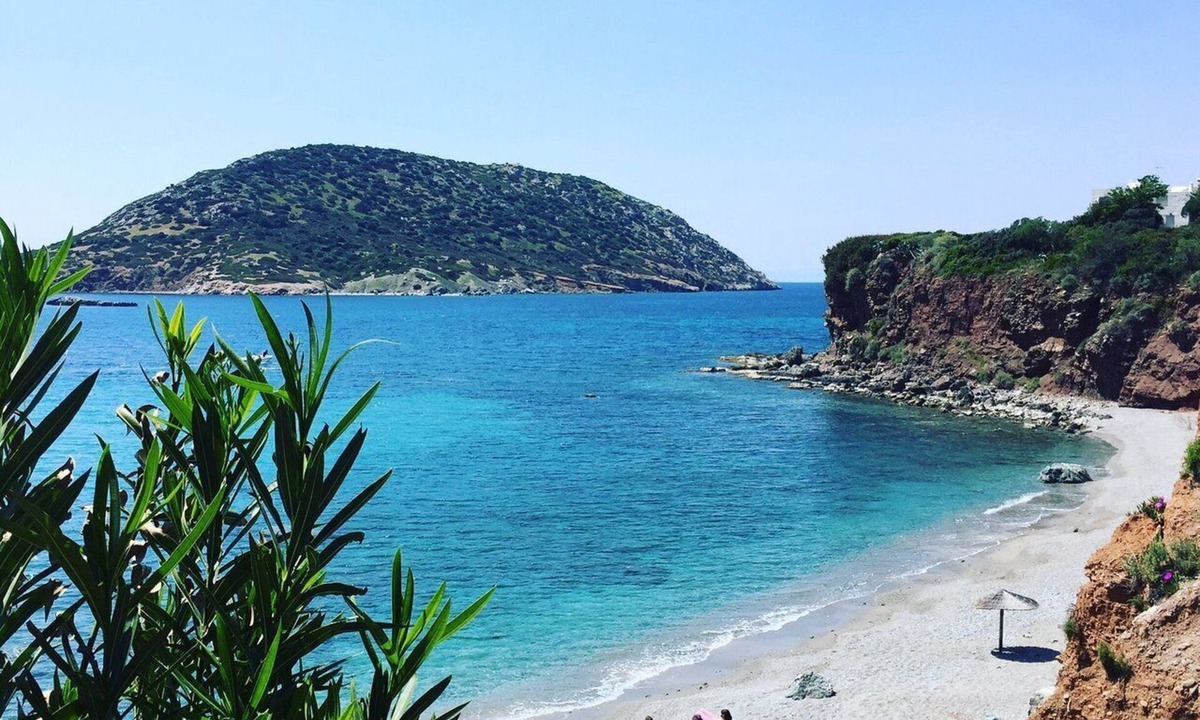 Anavyssos Villa | Comfy traditional villa located in a majestic environment close to the sea