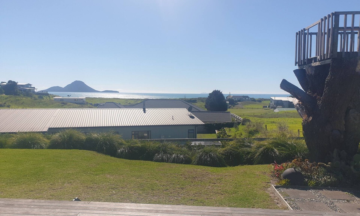 Whakatane Cottage | Cottage at the Coast