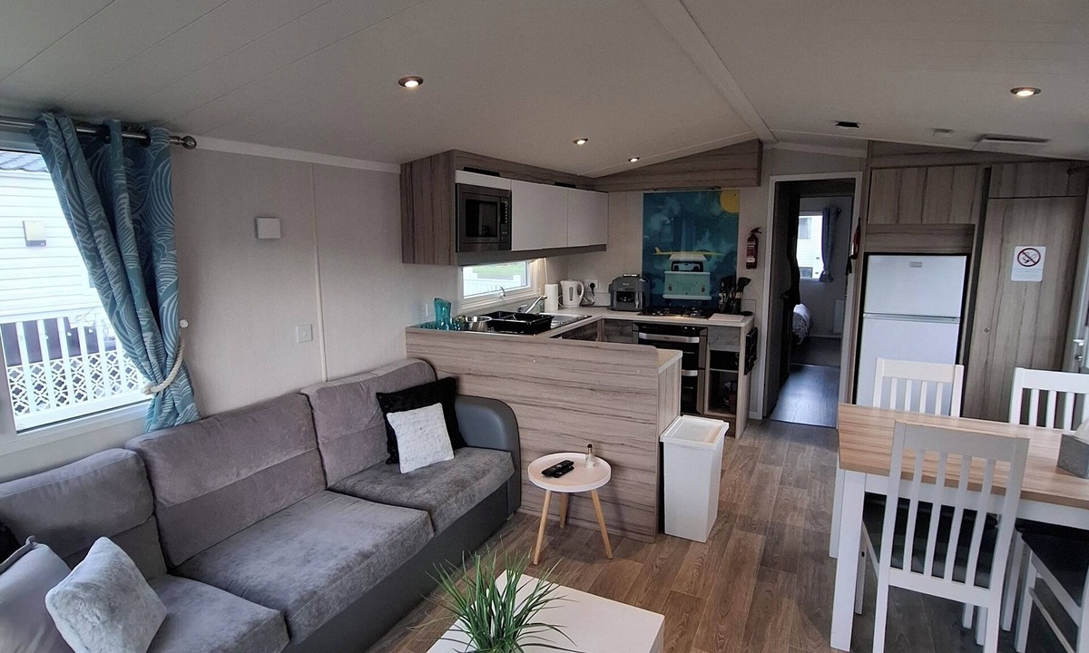 Prestonpans House | Cozy 2-bedroom caravan in welcoming SetonSands with WiFi close to the beach