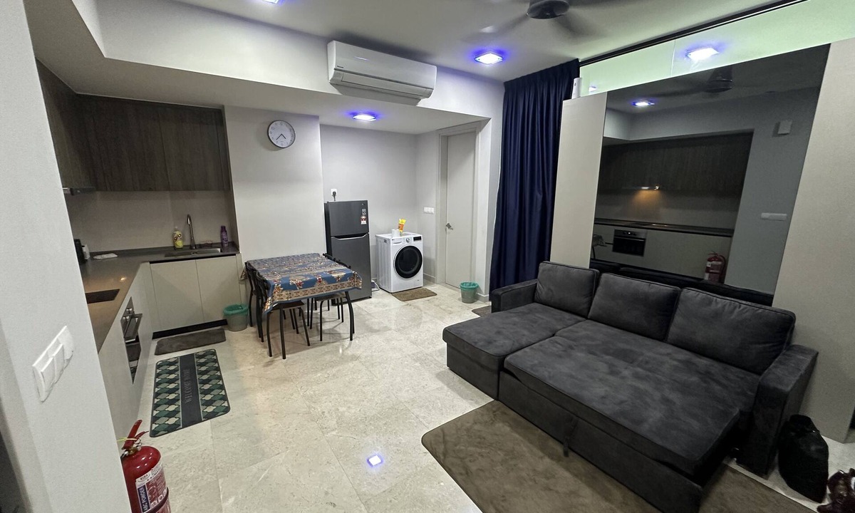 Taman Keramat Apartment | Cozy room stay interconnecting with shopping centre and LRT station.