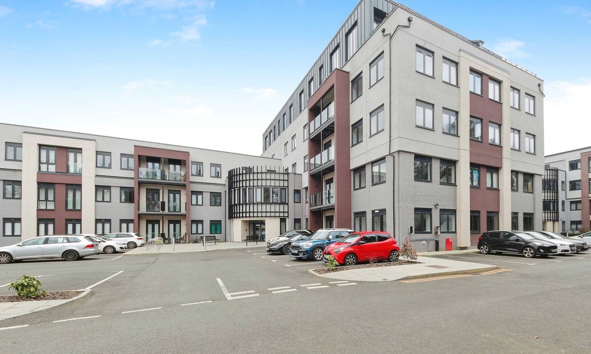 Barnt Green Apartment | Cozy Studio in central Solihull near NEC & Airport