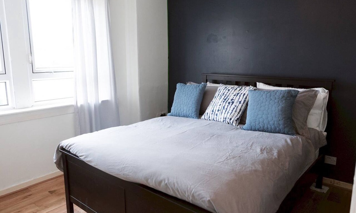 Paisley Apartment | Cozy two bed flat near Glasgow Airport & Paisley - Pass the Keys