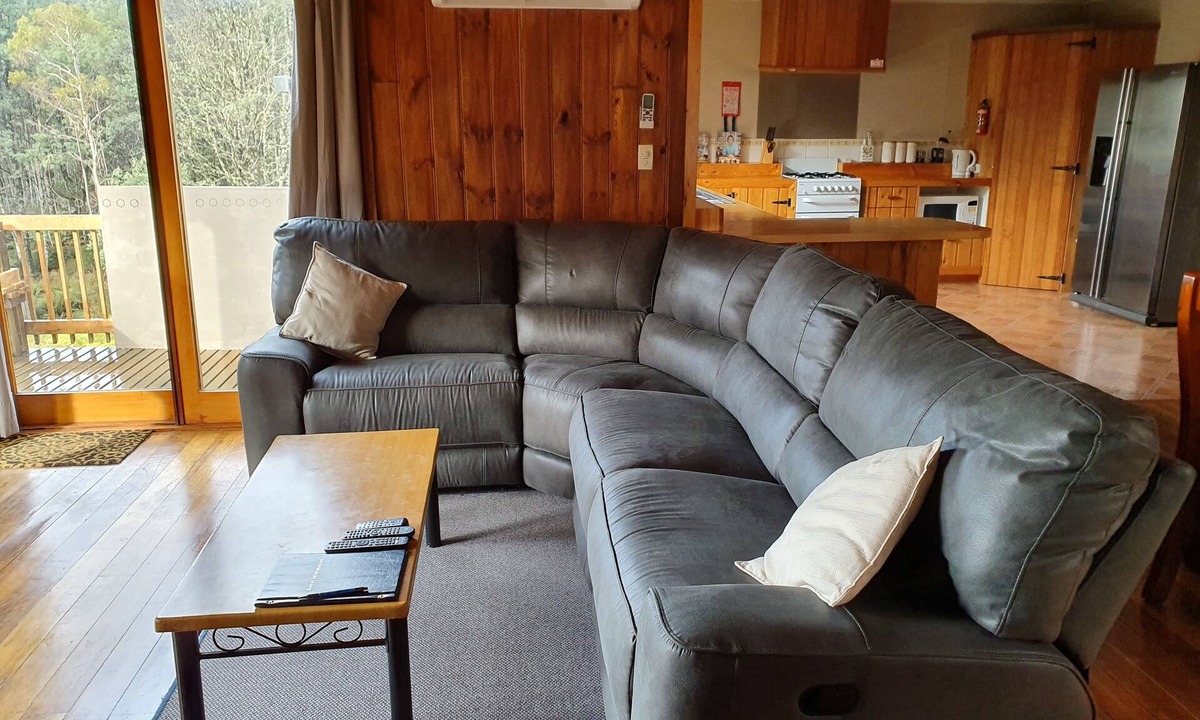 Moina Cottage | Cradle Alpine Retreat : - Cradle Cottage (2 bedrooms)