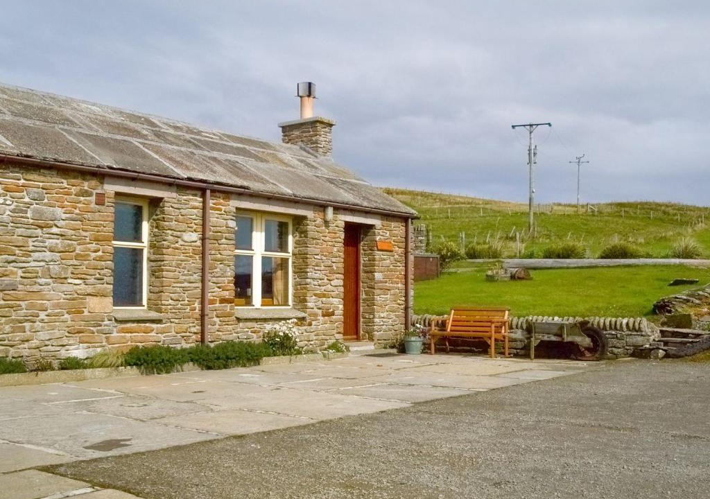 Pierowall House | Crofters Rest - W42426