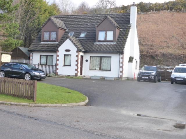 Ullapool House | Dacama House Accommodation