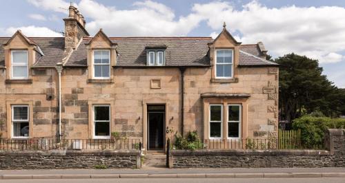 Peebles House | Dalgety