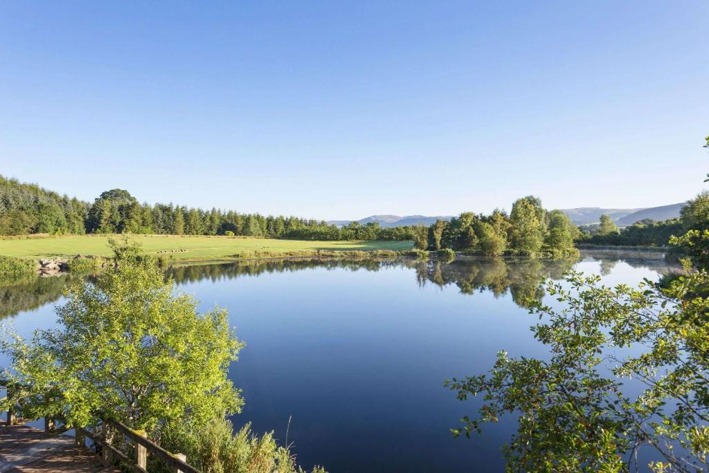 Johnstonebridge Hotel | Days Inn Lockerbie - Annandale Water