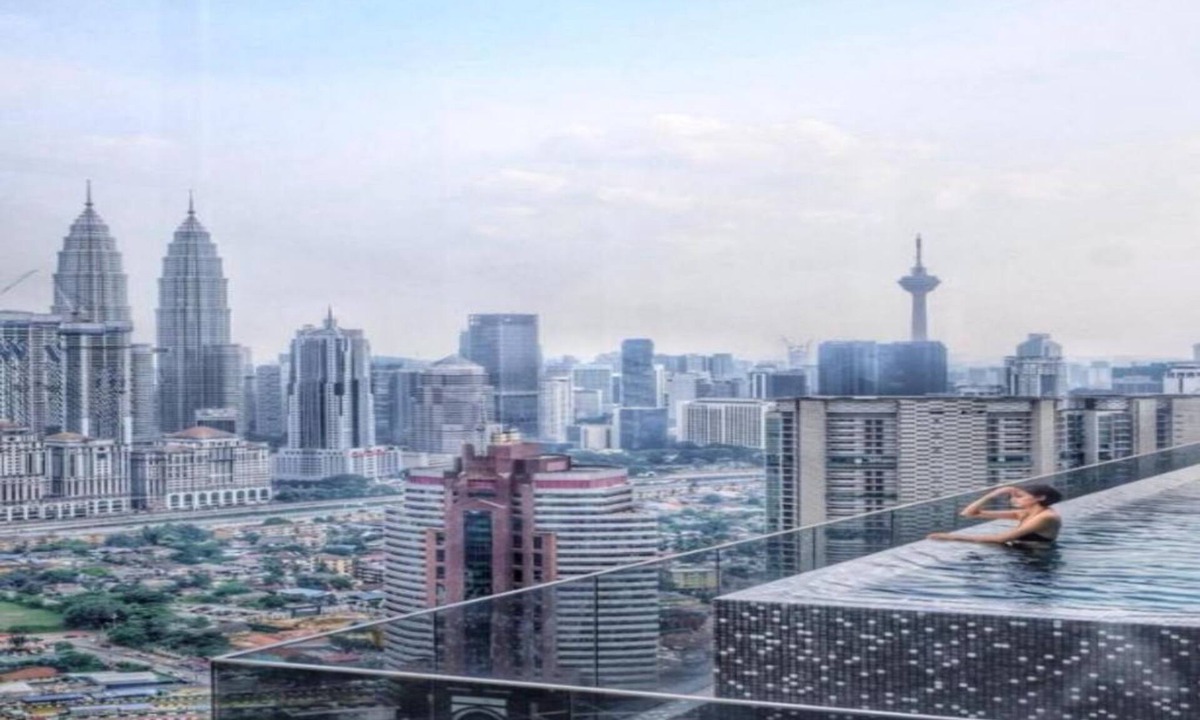 Malaysian Police Training Centre Apartment | Deluxe King Suite with Garden View 17