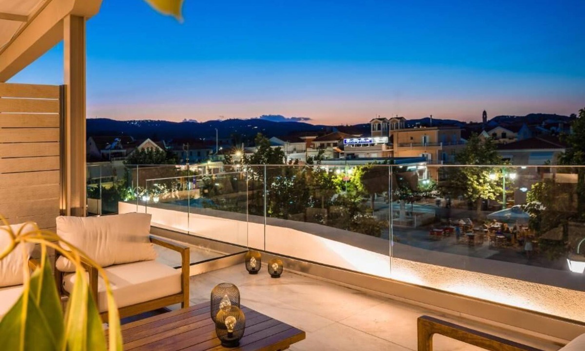 Lixouri Apartment | DELUXE PIAZZA SUITE