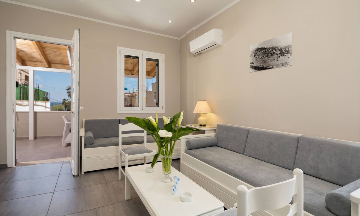 Zakynthos Town Apartment | Demargia Villa C - Loft Apartment in Zakynthos Town for 2 - 4 persons
