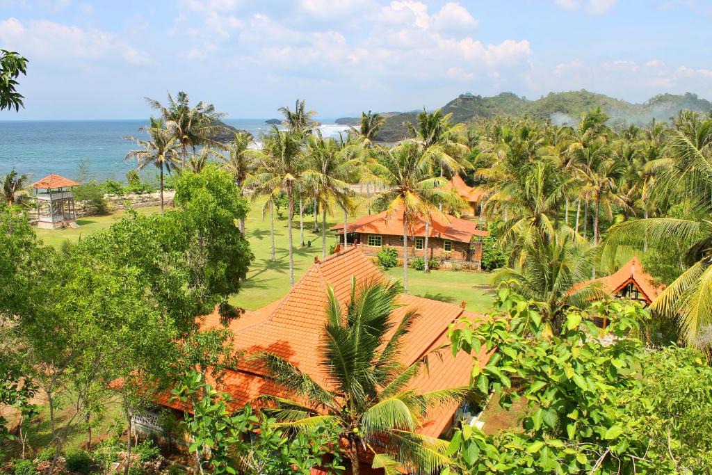 Watukarung Resort | Desa Limasan Resort