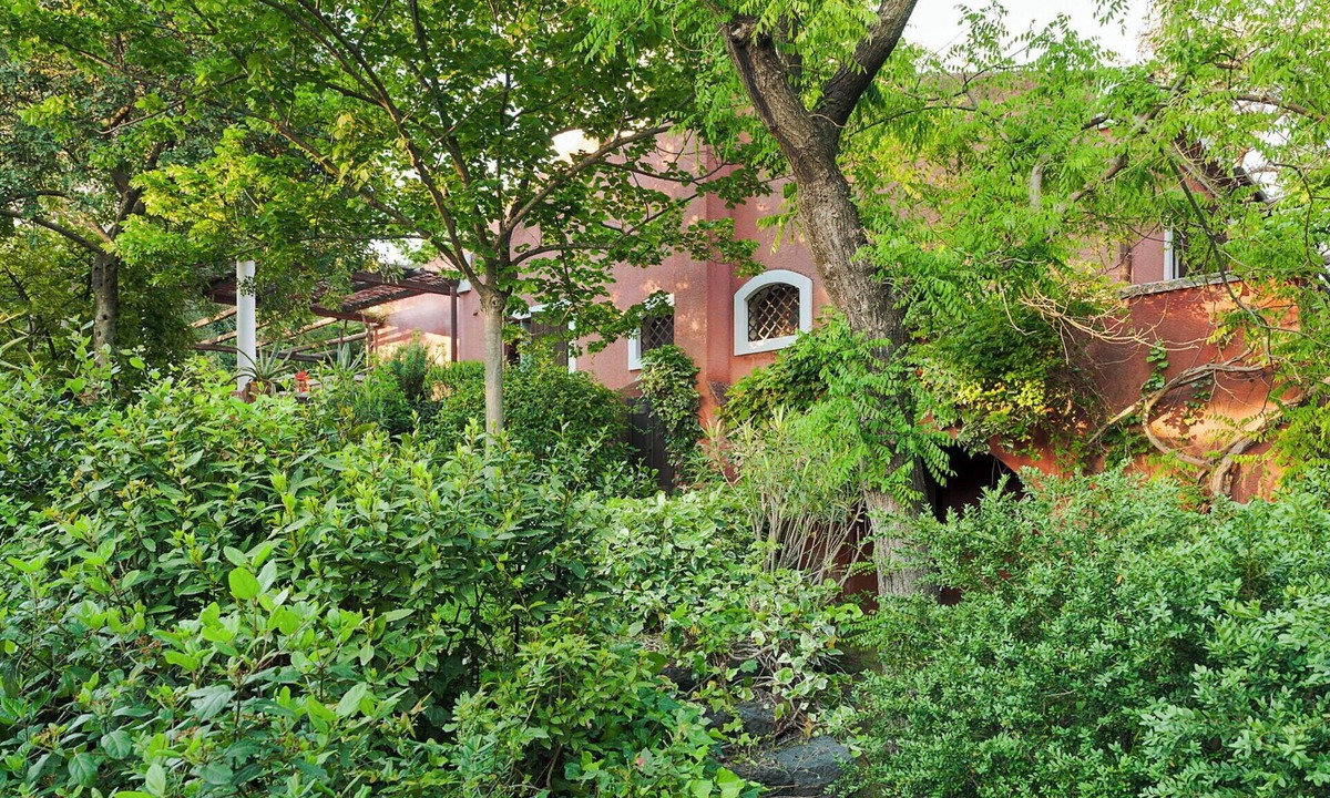 Mascalucia Villa | Designer villa near Etna and the sea