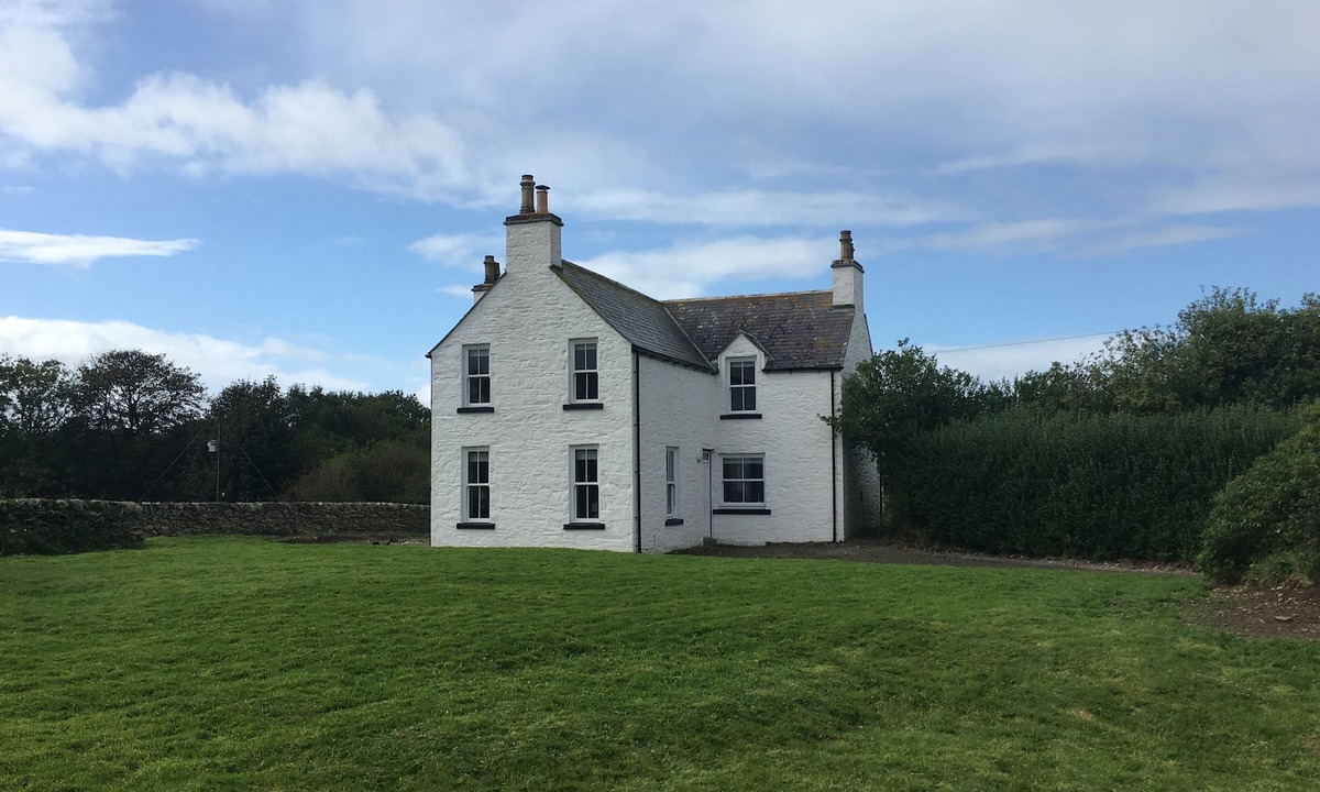 Glasserton House | Dog and Family Friendly Traditional Galloway Farmhouse