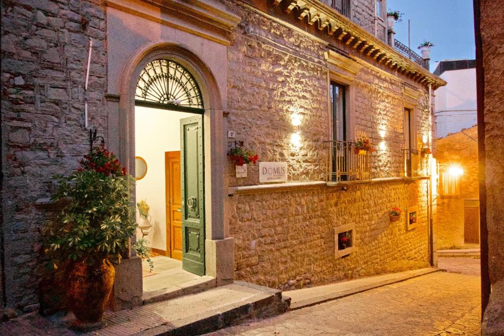 Montalbano Elicona Bed & Breakfast | Domus Aurea