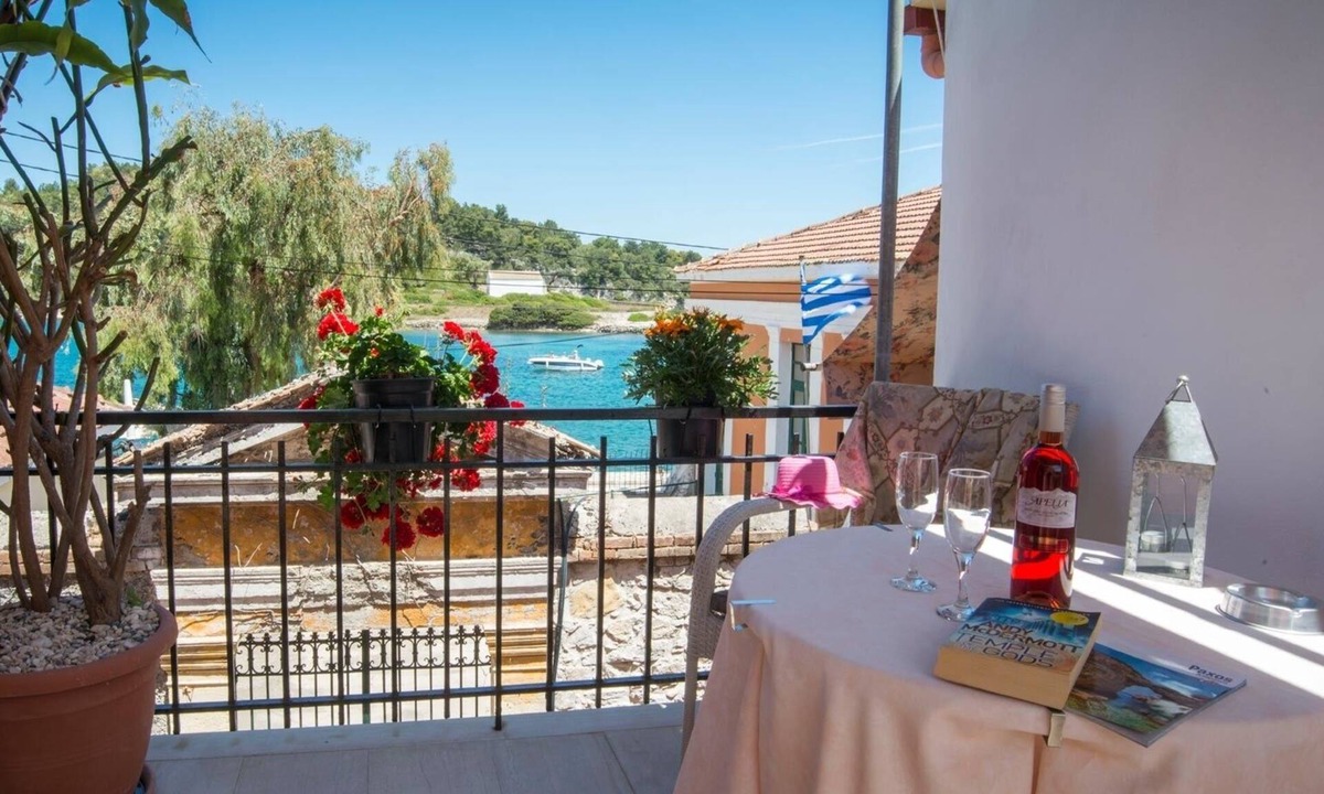 Gaios Apartment | Dora I Studio - Studio Apartment, Sleeps 3