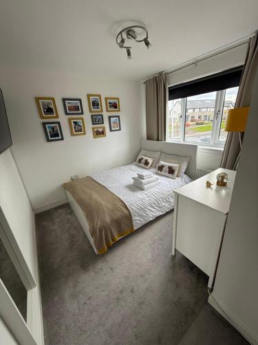 Edinburgh House | Double Bedroom With Dedicated Private Bathroom