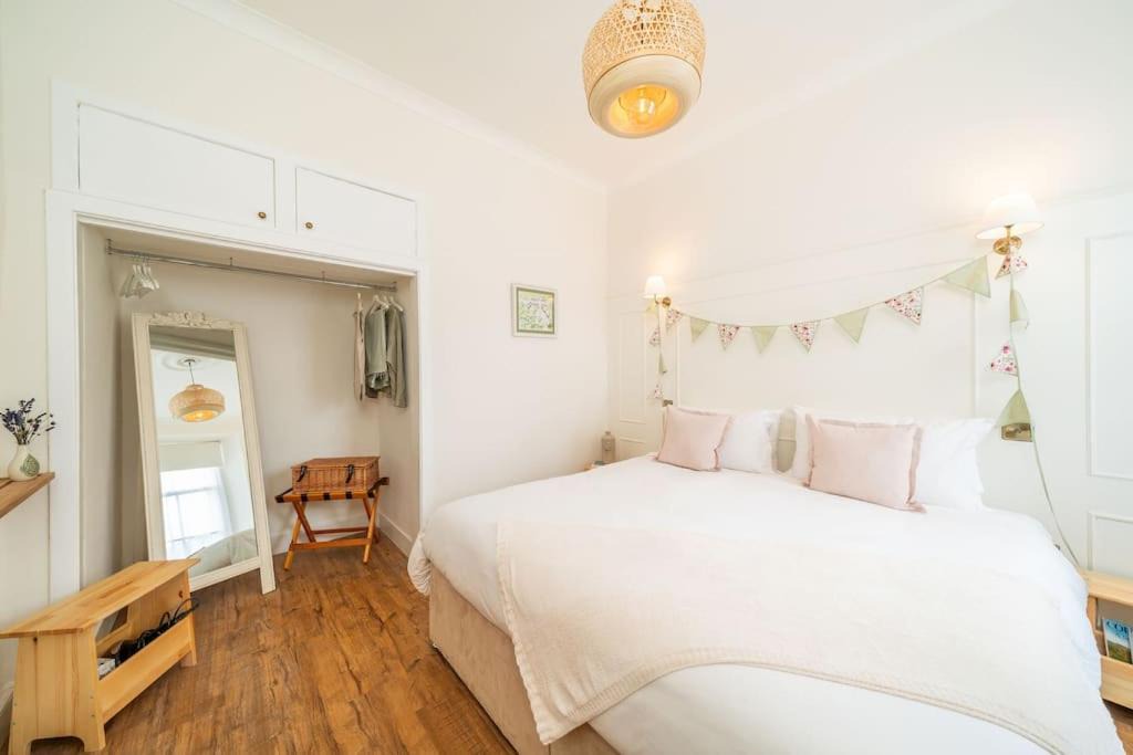 Birnam Apartment | Dreamy Town House Apartment in Birnam, Dunkeld
