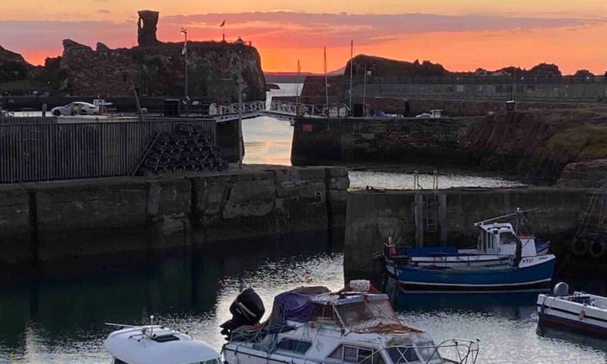Dunbar Apartment | East Haar 2 Bedroom Flat Overlooking Harbour