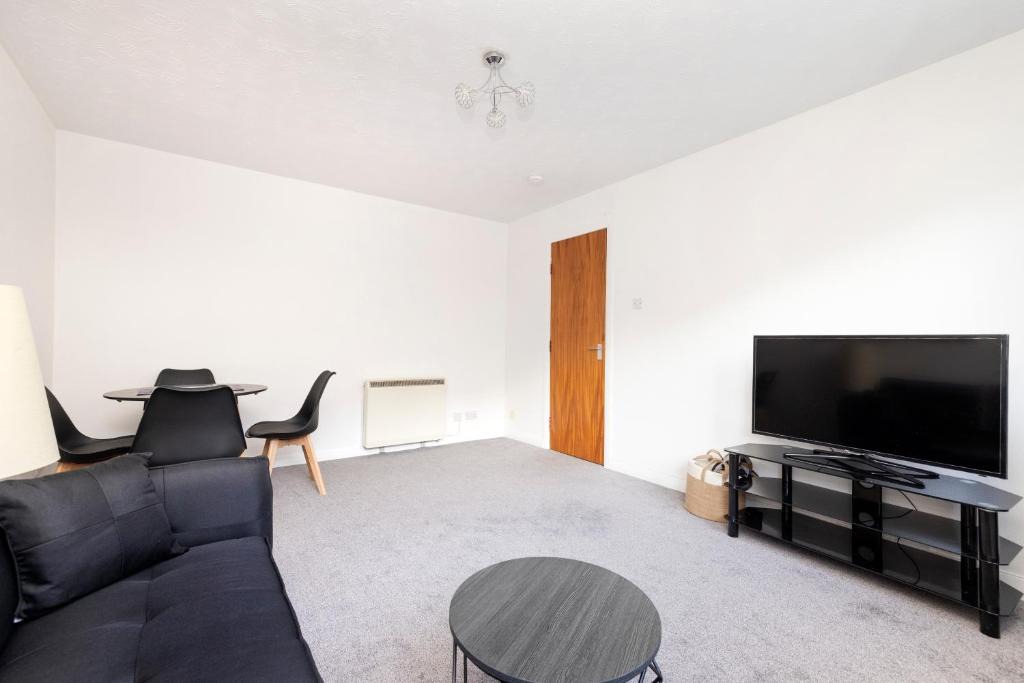 Morningside Apartment | Edinburgh Morningside 2-Bedroom Apartment - Ground Floor