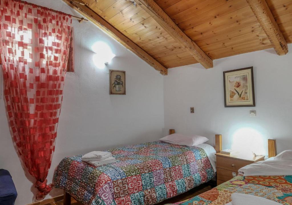 Ano Volimes House | Elegant Holiday Home in Volimes with Near the Sea