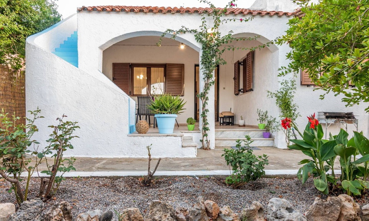 Avdou Cottage | Elias & Maro's house