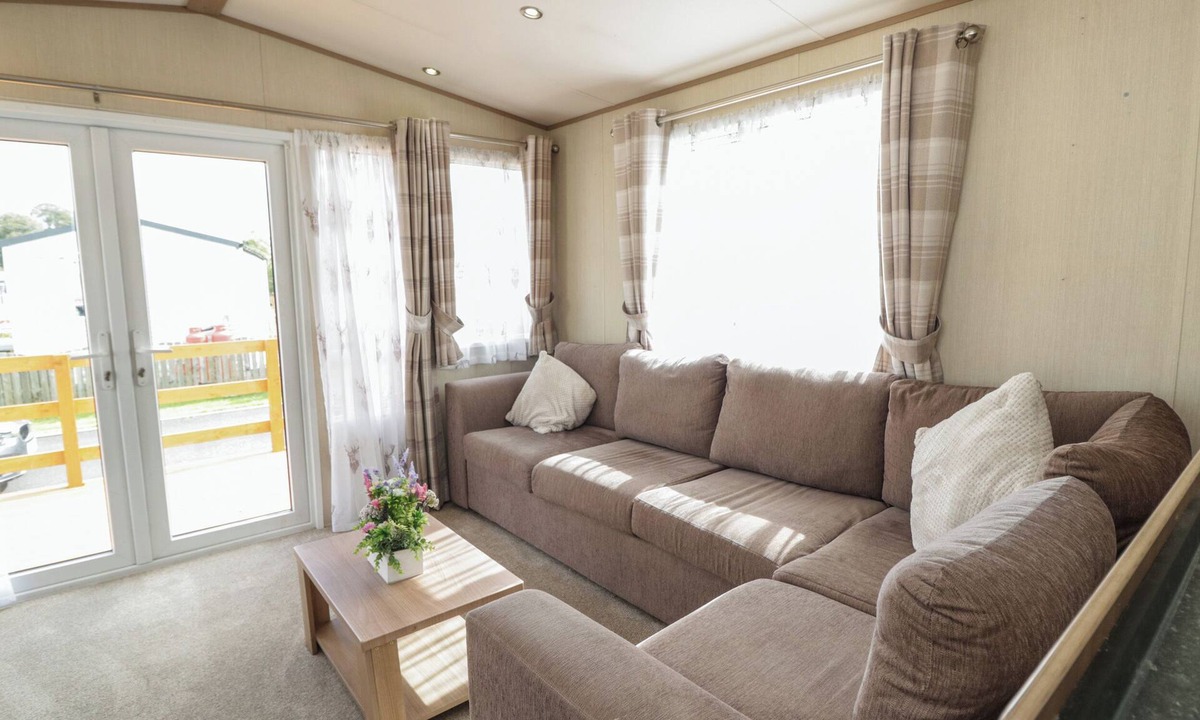 Denny Cottage | Elm