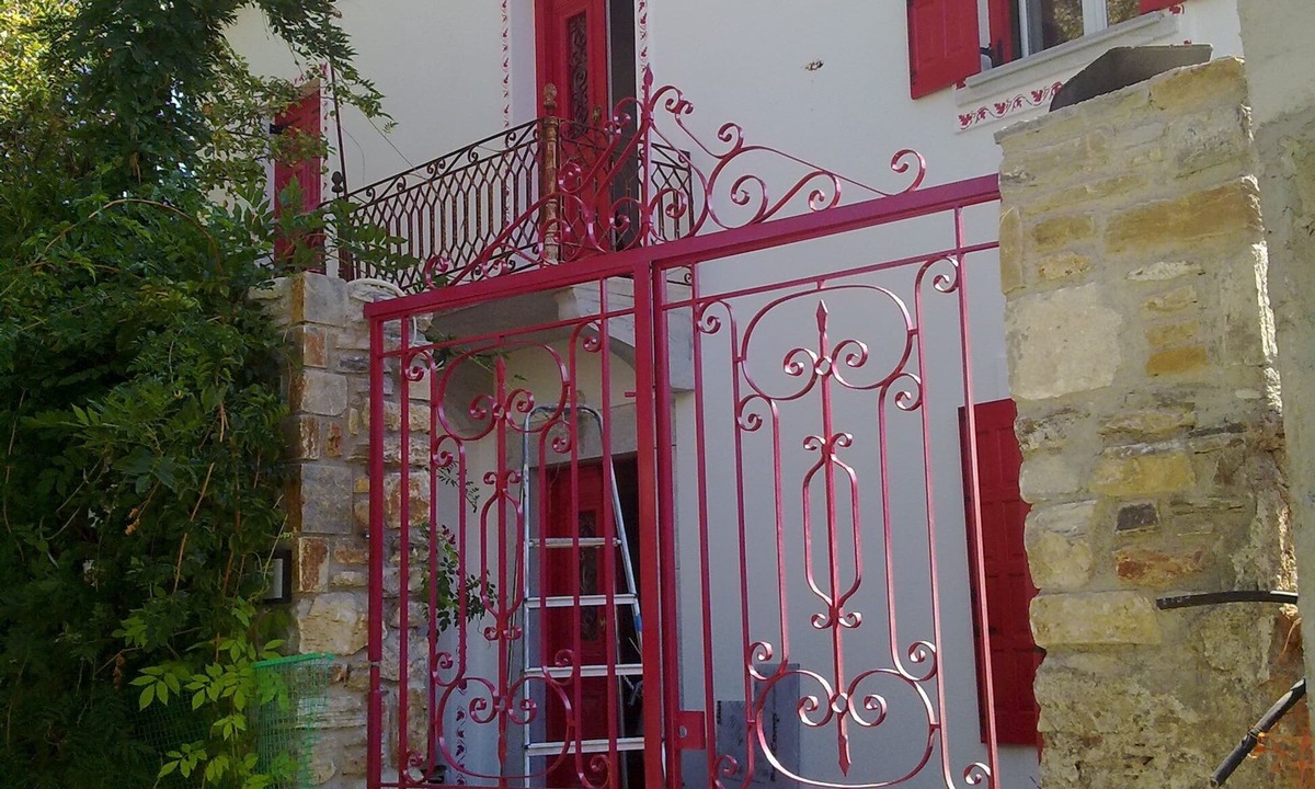 Horto Apartment | Epavli Sofia, Horto, 5 min. walk to the sea, ground floor apartment