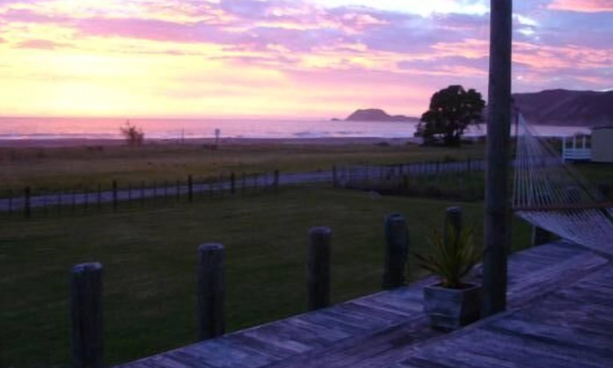 Tokomaru Bay House | Escape to the Cape Tokomaru Bay