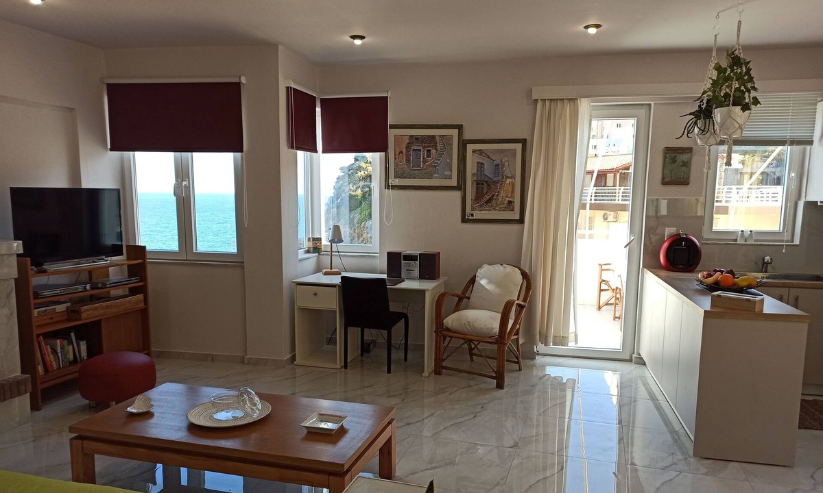Agia Pelagia Apartment | EXPERIENCE & ENJOY SEA VIEW & SOUND OF THE WAVES (MAISONETTE DIM)
