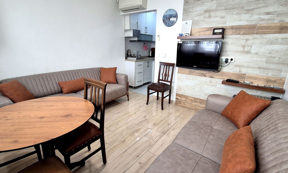 Cihangir Apartment | Explore Istanbul Cihangir Flat near Public Transit